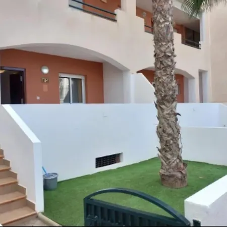 Sea View - Ground Floor - Pool - Beachaccess Apartment